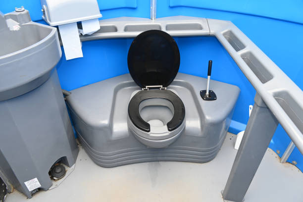 Best Portable bathroom rental  in Clifton Springs, NY